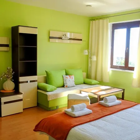 Nesyt Apartman *